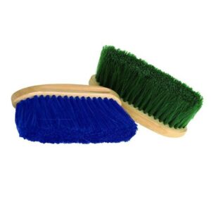 CEPILLO DE FIBRA SINTÉTICA CON MANGO DE MADERA
