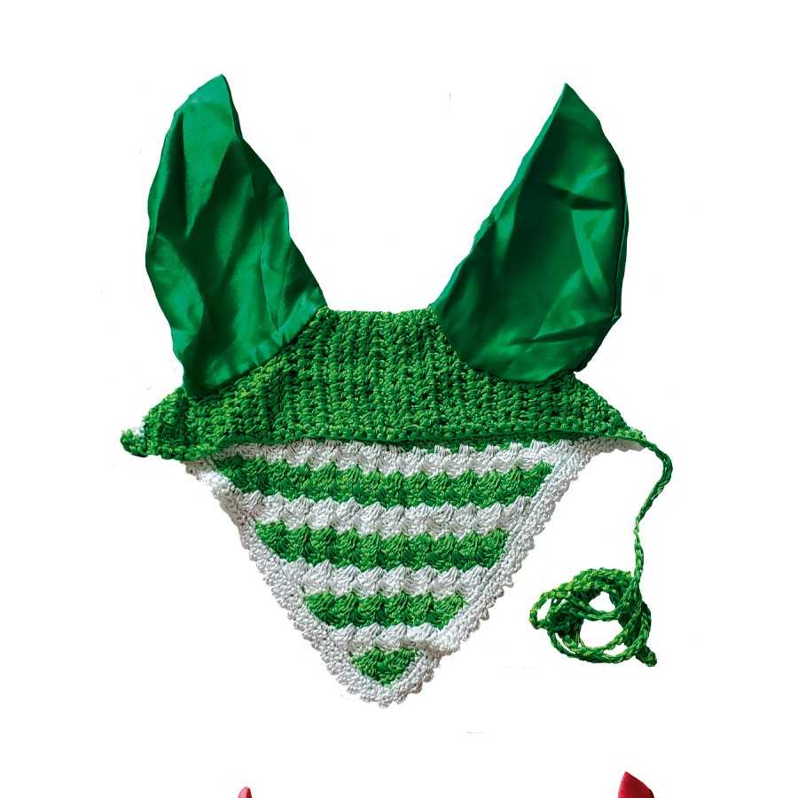 MOSQUERO DE GANCHILLO CON CUBREOREJAS EN RASO